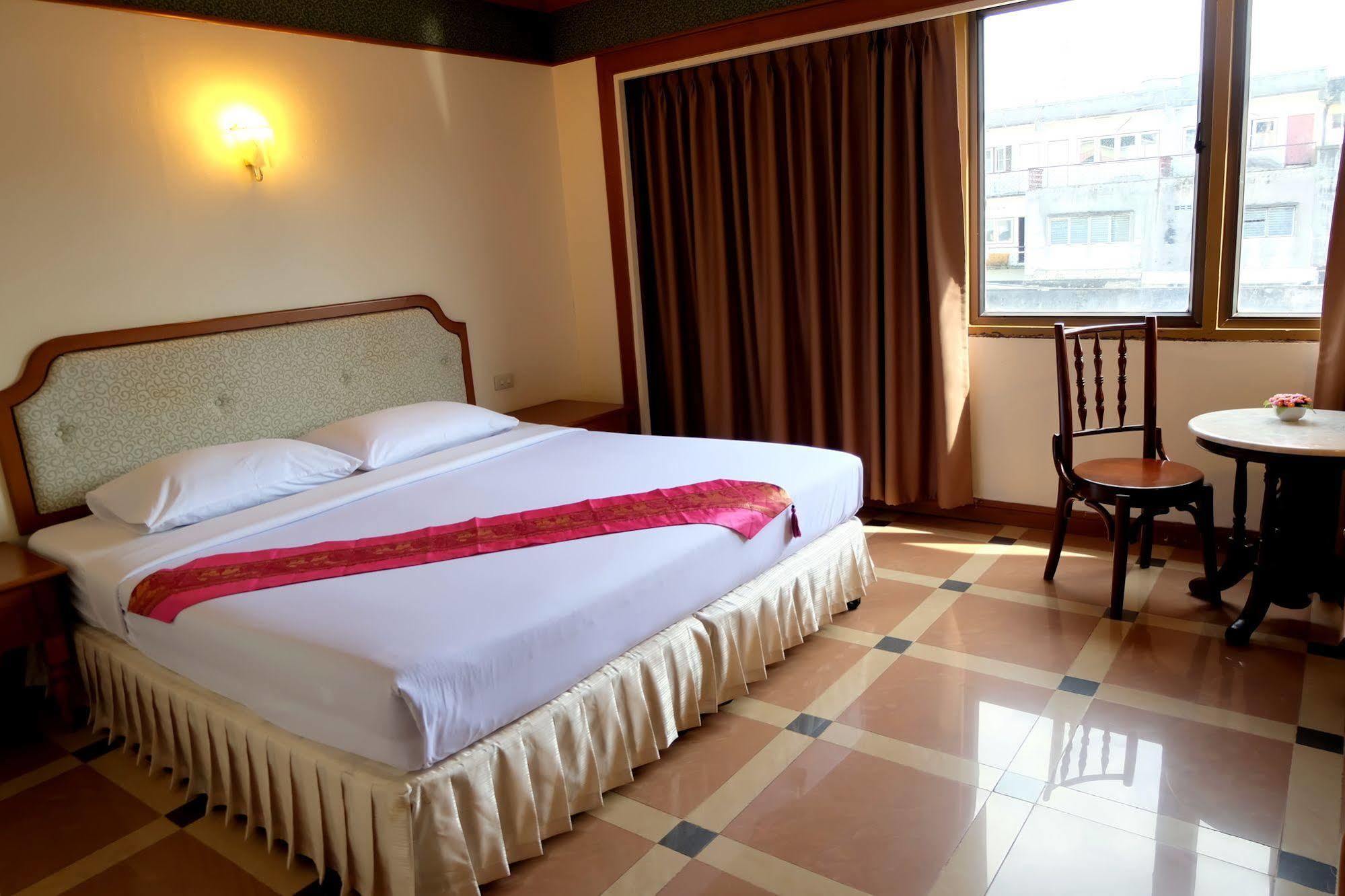Vieng Thong Hotel Krabi Exterior photo